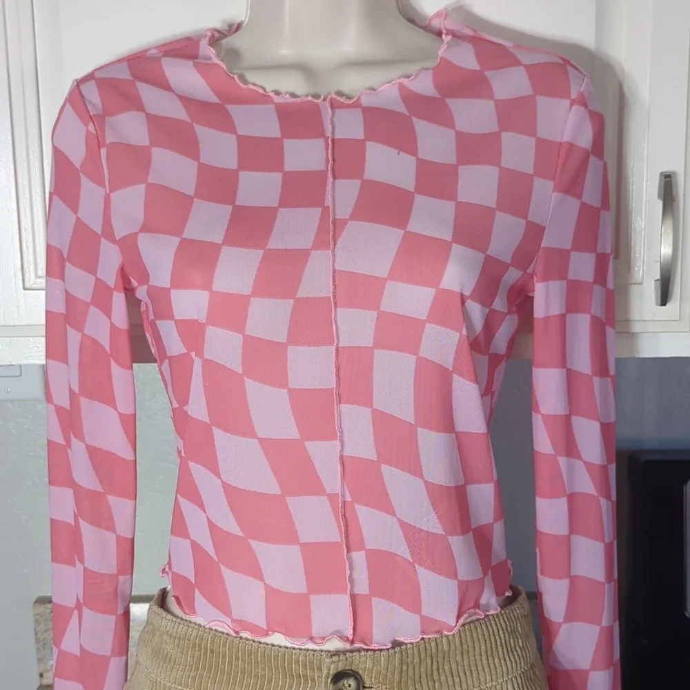 Y2K Mesh Pink Lettuce Hem Crop Top - Picture 2 of 5